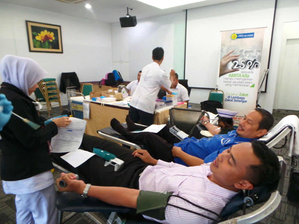 ZAKAT SELANGOR ANJUR PROGRAM 'JOM DERMA DARAH' - Lembaga 