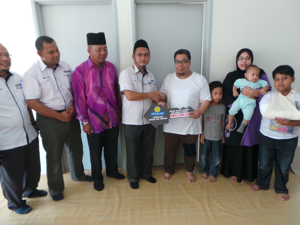 ZAKAT SELANGOR SERAH BANTUAN RUMAH - Lembaga Zakat Selangor